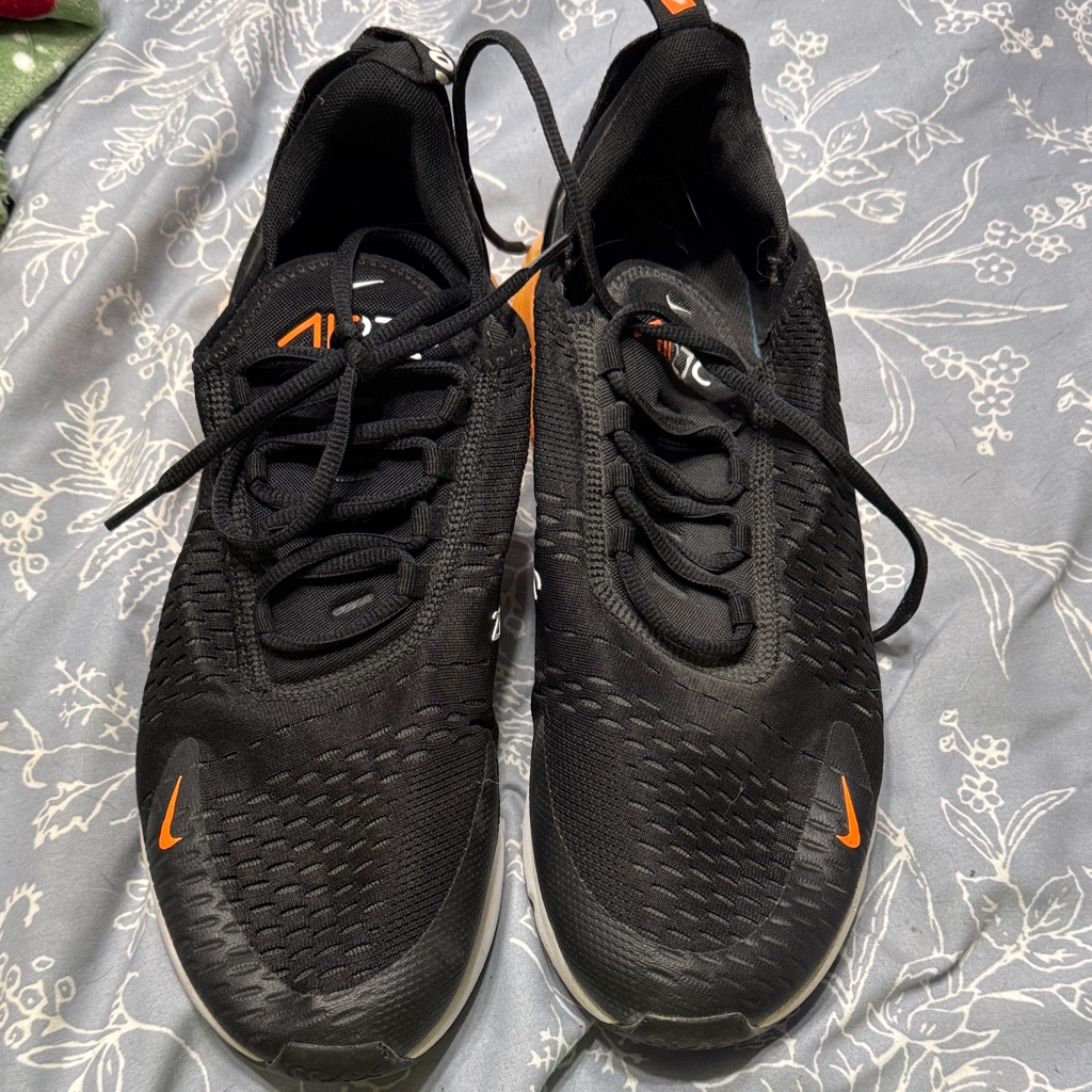 Nike 270